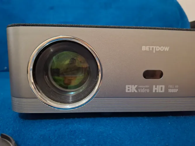 Projetor Bettdow 15000lm Full HD Wi-Fi 6 Bluetooth 5.0 Cinza-escuro