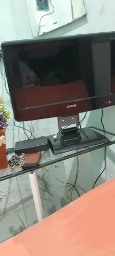 Uma tv 14 polegadas