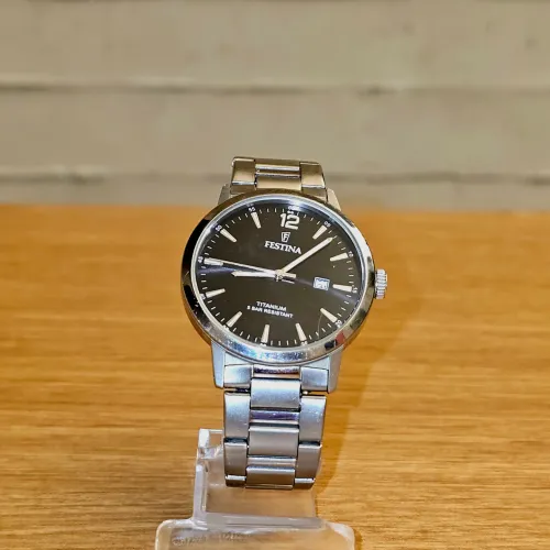 Relógio Festina Titanium F20435/3 Analógico com Pulseira em Titânio