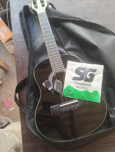 Vendo série um violino