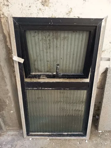 Basculante alumínio preto 0,80 cm de altura e 0,50 cm de largura