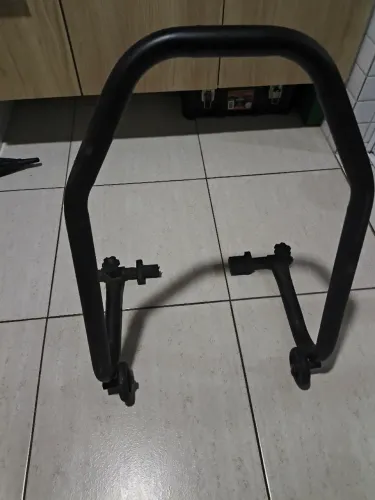 Suporte traseiro universal para motos