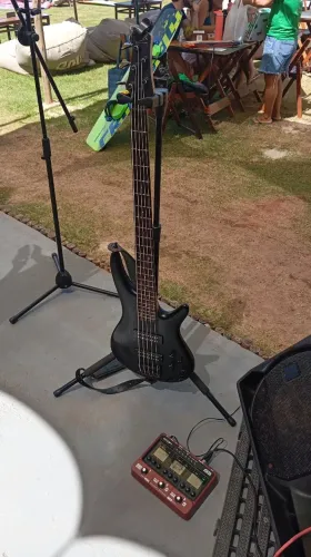 Baixo Ibanez sr305eb