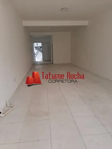 Alugo excelente prédio comercial no bairro Ponto Central.