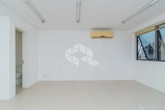 SALA COMERCIAL DE 43,05 m² NA AVENIDA PRAIA DE BELAS