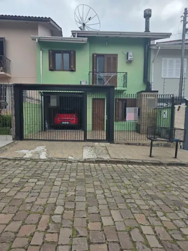 Sobrado a venda em Caxias do Sul, bairro Santa Lucia