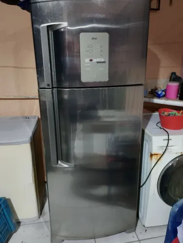 Vendo geladeira Brastemp frossfree