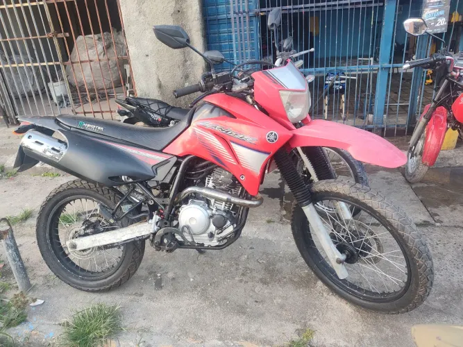 Vendo moto Lander 2008 250 por favor só fala se tiver interessado