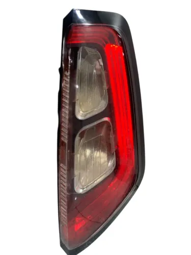 Lanterna traseira lado direito Fiat punto 2013/2016 com led recuperado 