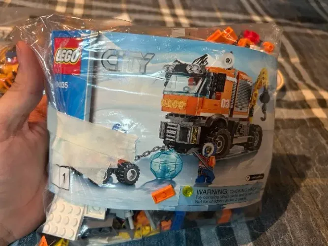 Lego City Posto Avançado do Ártico 374 peças Seminovo