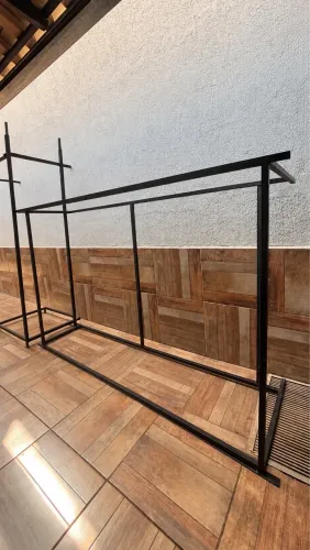 Estrutura para mesa de corte