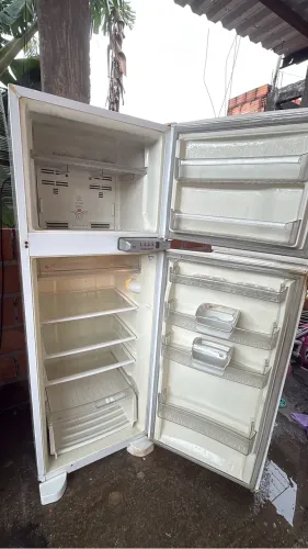 Geladeira Brastemp usada funcionando