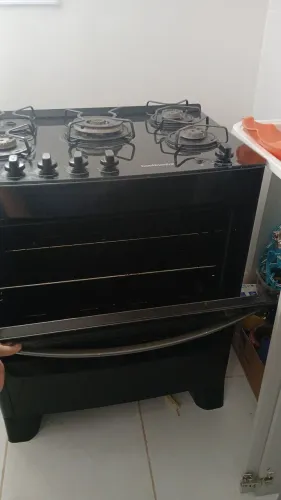Vendo uma fogão 5 bocas 5000 reais