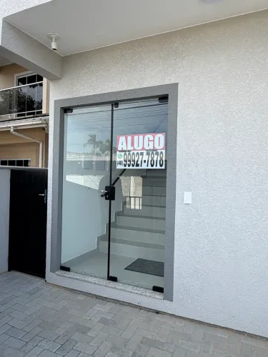 Alugo apartamentos na Barra do Aririu