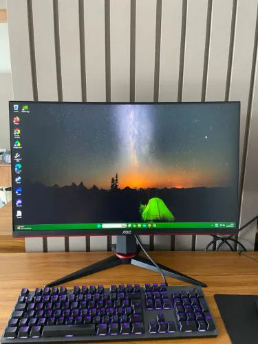 AOC Hero 27" - Monitor Gamer, 144Hz IPS 1ms G-Sync com Braço Articulado ELG