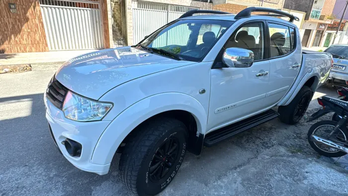 Mitsubishi L200 Triton HPE 3.2 CD TB Int.diesel AUT 2014