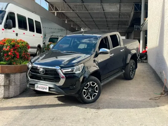 Toyota Hilux CD SRX Plus 4X4 2.8 TDI Die. Aut. 2024