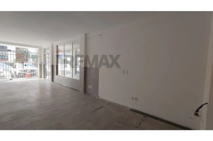 Salas Comerciais para alugar na Avenida Paulo VI - Pituba, Salvador