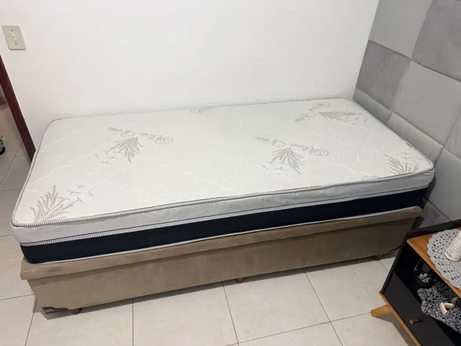Cama Box Baú Solteiro Usada com Colchão