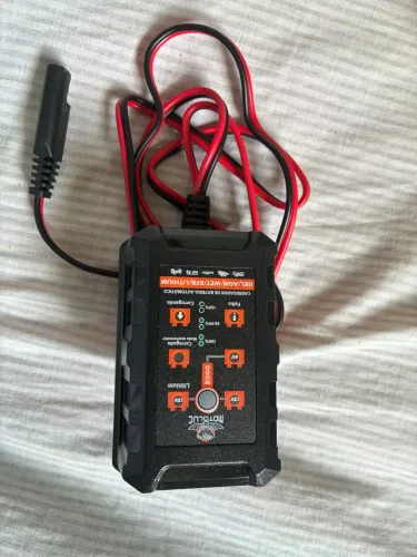 Carregador de bateria para motos Harley Davidson e outras motos 