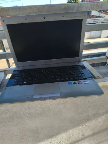 Vendo notebook Samsung para retirada de peças