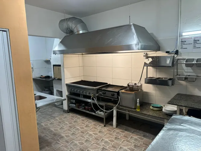 Vendo Hamburqueria pronta para trabalhar 