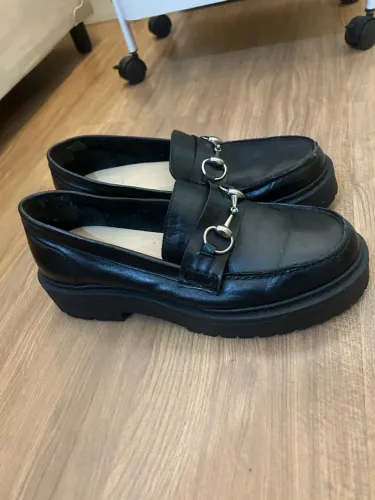mocassim whishin tratorado preto 37 + palmilha meio número whishin