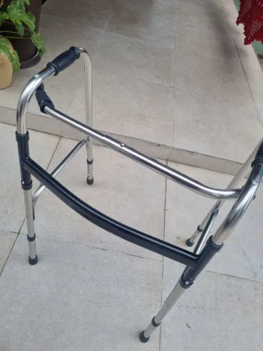 Andador para adulto/ idosos