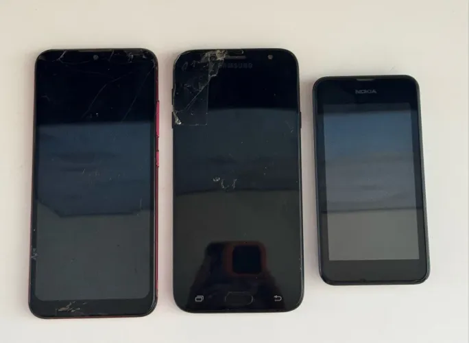 Celulares para retirada de peças