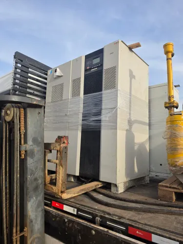 Nobreak 120kva e 100kva. 