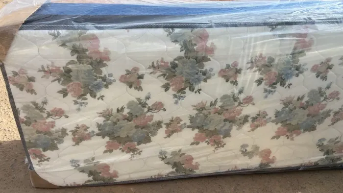 Cama box solteiro floral