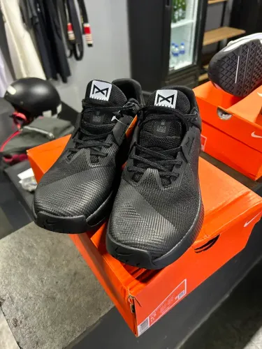 Metcon preto tamanho 41
