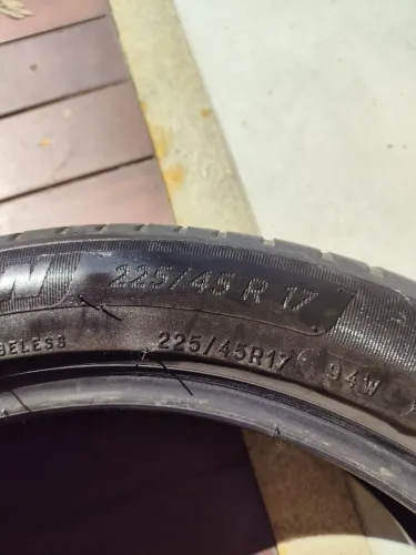 Pneu Michelin 225/45 R17