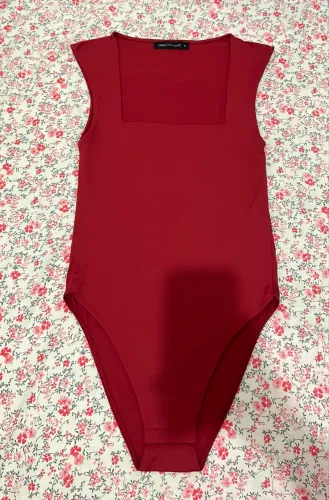 body vermelho