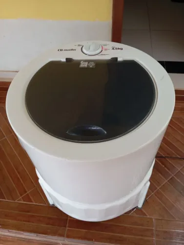 Máquina de lavar roupa, motivo da venda (tenho outra máquina).)