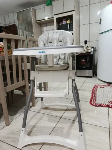 Cadeira de alimentação 