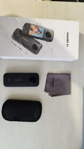Insta 360 X3 5.7 (Câmera de ação)