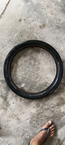Vende-se este pneu dianteiro da pop 110i