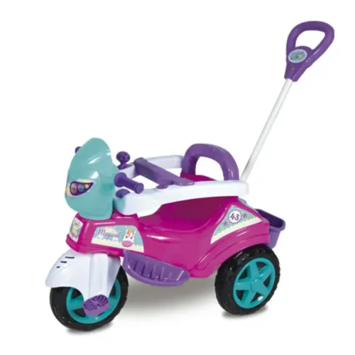 Carrinho triciclo de passeio