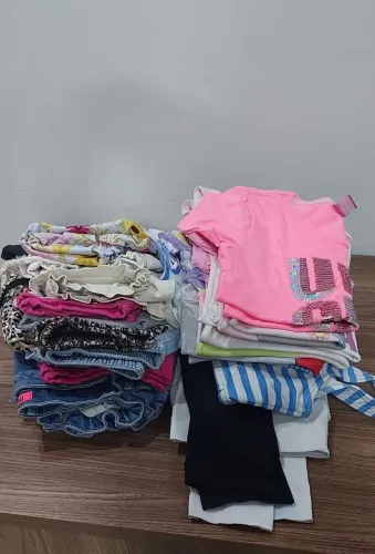 Lote: roupas tam 5/6 calçados tam 30
