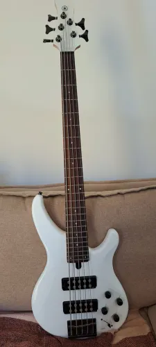 Baixo Yamaha TRBX 305