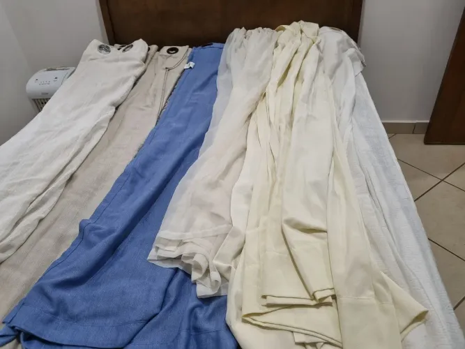  CORTINAS CORES E TECIDOS  VARIADOS ,.