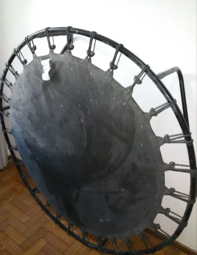 Mini cama elástica de 1,40m com rede