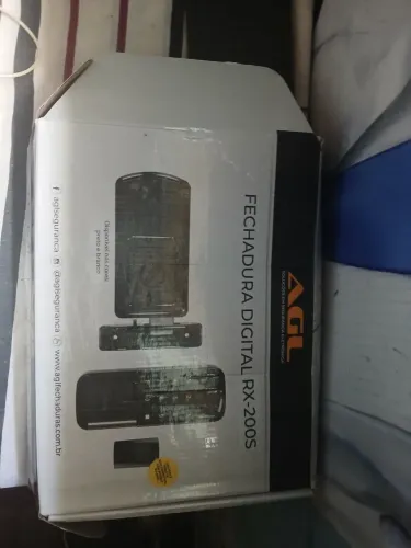 Fechadura eletronica digital porta ? 