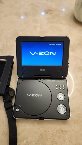 DVD Player Portátil Coby V-ZON 7" - Ligando e Funcional / Anos 2000