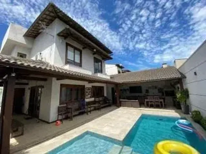 Lindíssima Casa a Venda no Condomínio Rio Bonito em Campo Grande - Rio de Janeiro - RJ