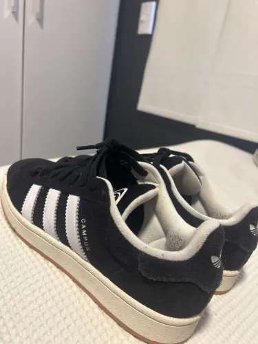 Tênis adidas Campus