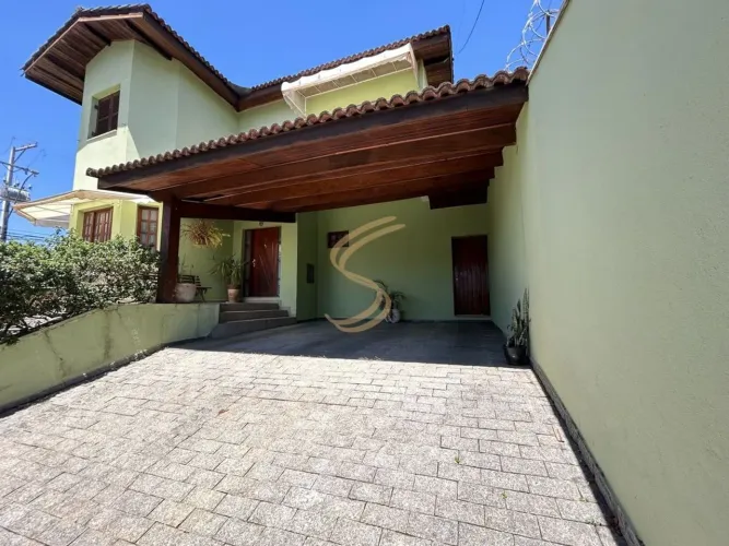 Sobrado à venda no Jardim Europa, Bragança Paulista  4 dormitórios