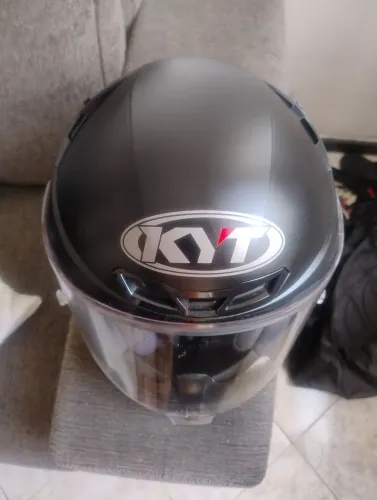 CAPACETE KYT 2026