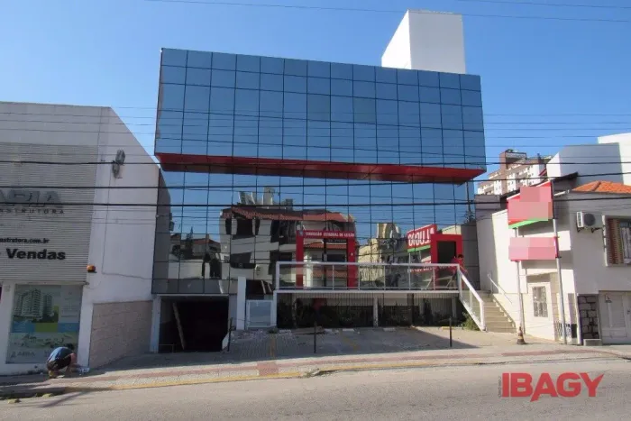 Oportunidade! Prédio em Estreito - Florianópolis